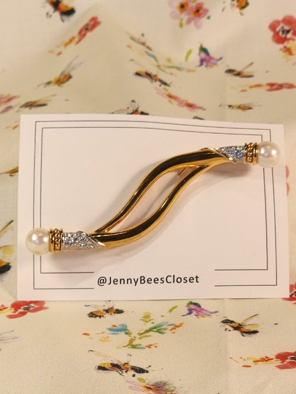 VINTAGE AVON Classic Designs Collection Gold-Tone Bar Brooch From 1994